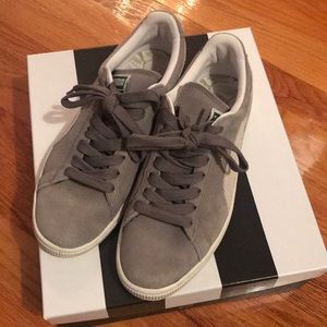 BRAND NEW Puma Suede Sneakers